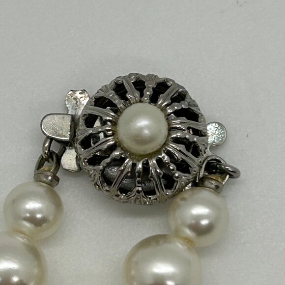 Vintage Sarah Coventry Faux Pearl Necklace, Floral Box ClaspTimeless 1960s - Picture 10 of 16
